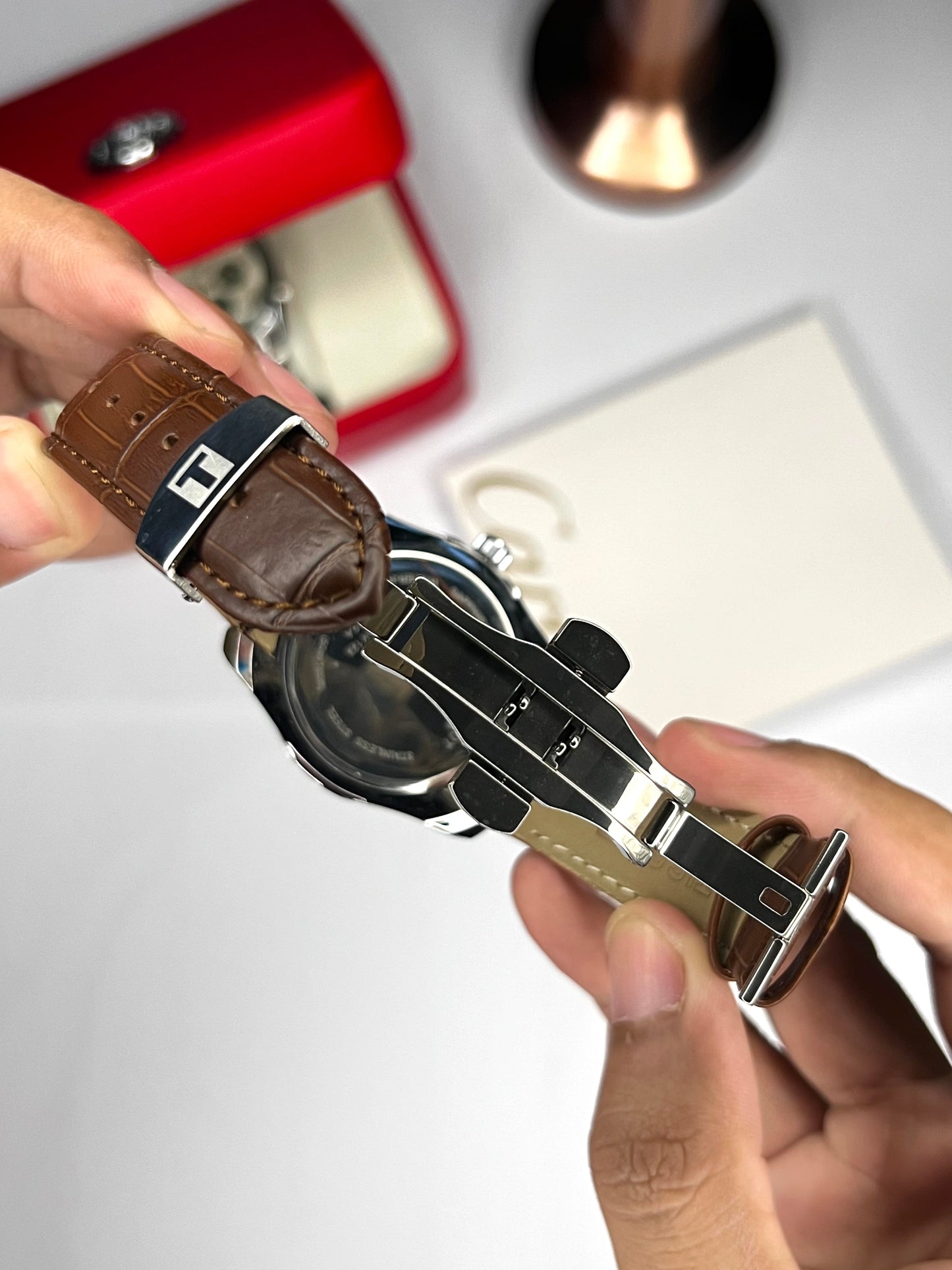 TT Classic Day & Date ( White )